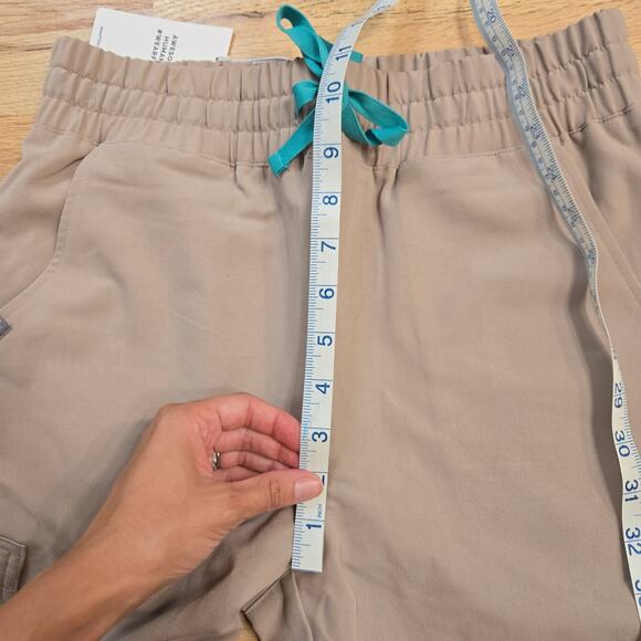 NWT Figs Zamora Scrub Joggers in Boulder Small Petite - Picture 2 of 6